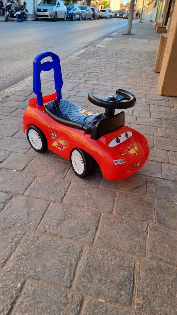 سيارة Pouc Pouc  فلاش ماكوين