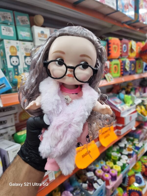 الدمية الانيقة